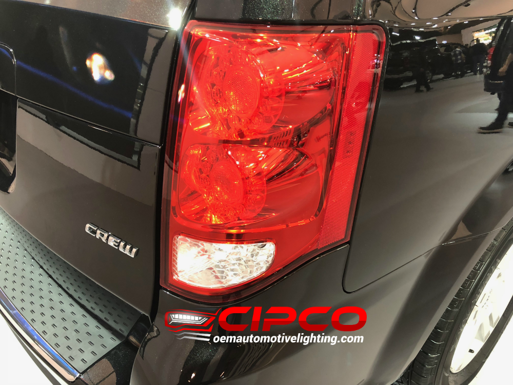 Dodge caravan tail light best sale